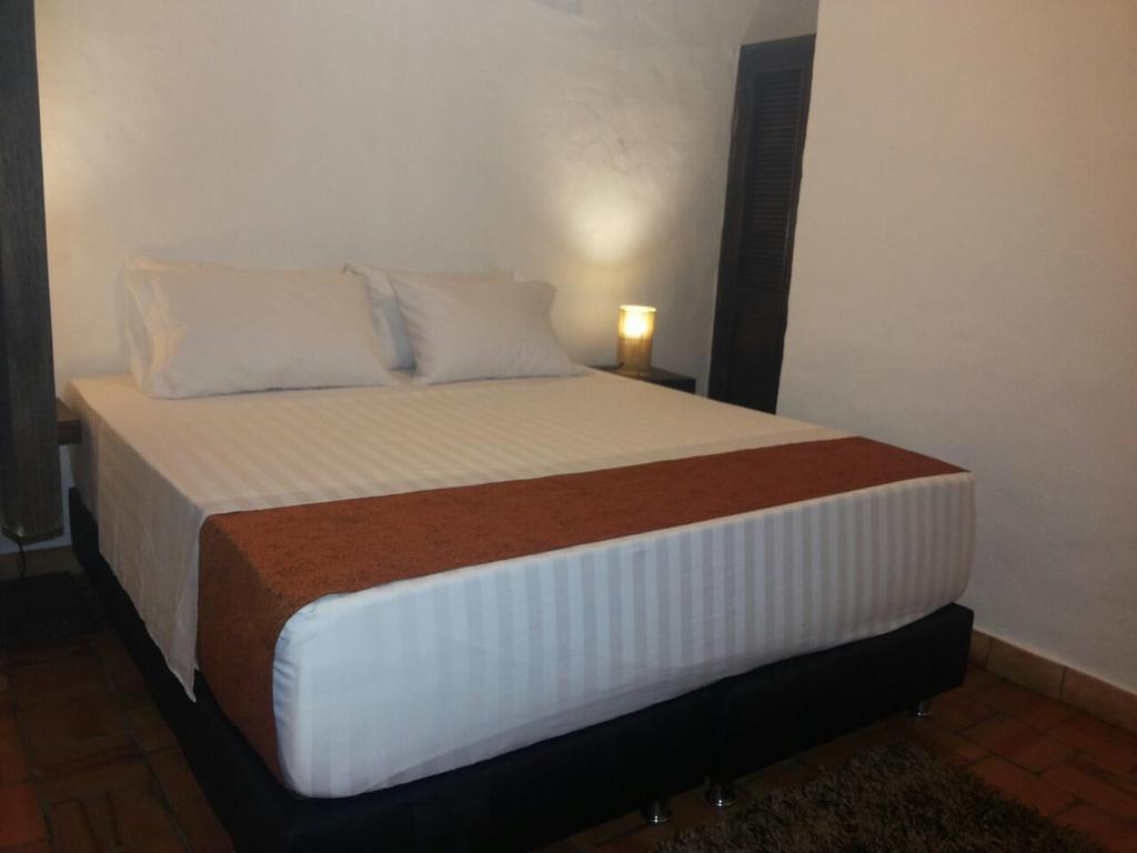 Hotel Casona CHARA Barichara Habitación foto