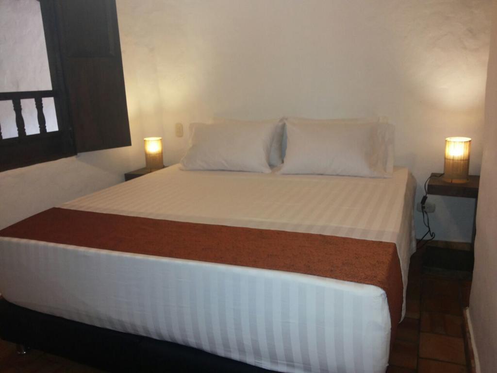 Hotel Casona CHARA Barichara Habitación foto